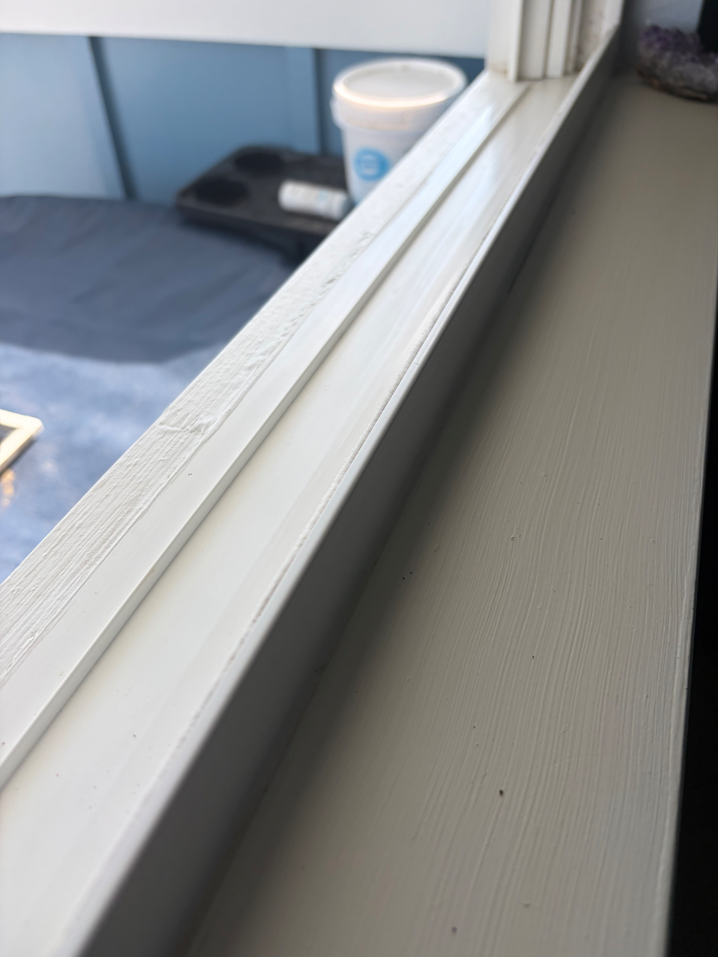After: the same Navarre window track deep-cleaned by WAHOO!